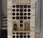 Portabottiglie di design e libreria WineMOD:progetto di un Pilastro.